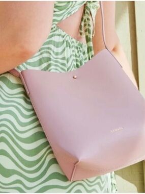 SAMARA•medium vegan peony blush pink shoulder bag NWOT